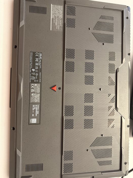 Laptop Asus TUF F17 ( i5 , 3050 )