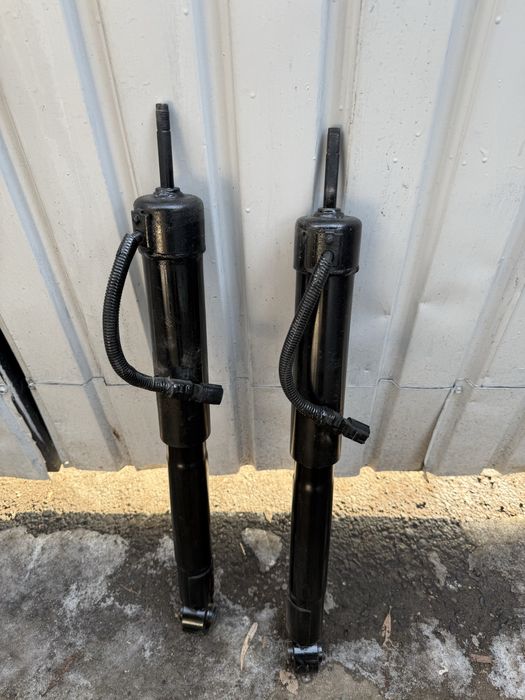 Амортизатаор prado 120 lexus gx470