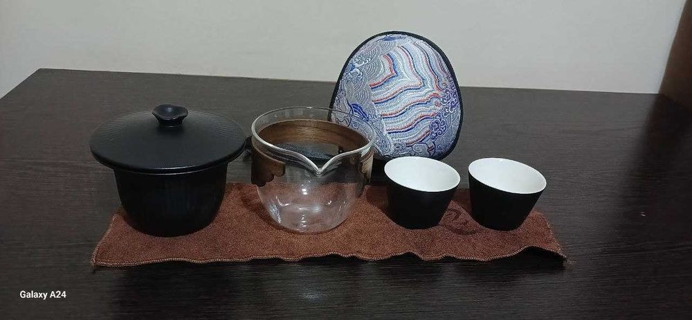 Продам подарочный Китайский чайный набор