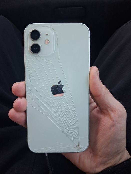 Продам  IPhone 12 64 gb