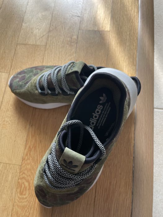 Продавам леки летни маратонки