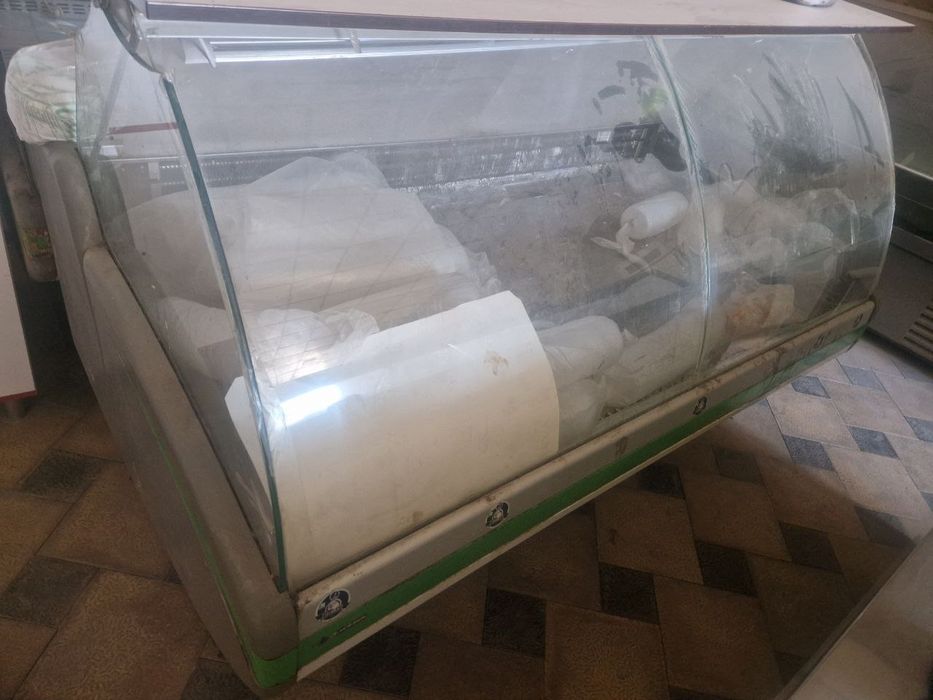 Ветрина холодилник