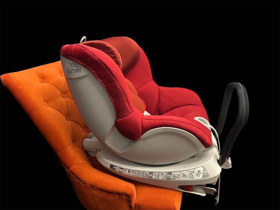 Britax Römer Dualfix – въртящо се столче за кола
