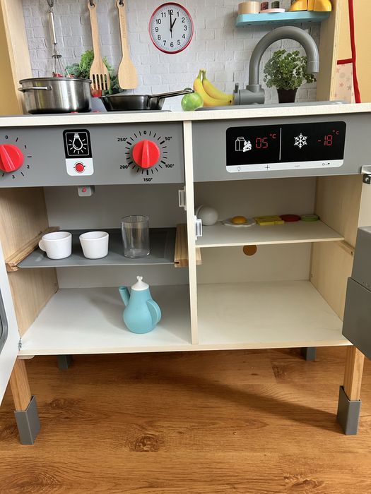 Детска дървена кухня