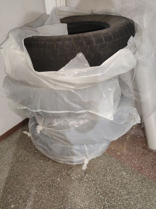 Продам комплект шины