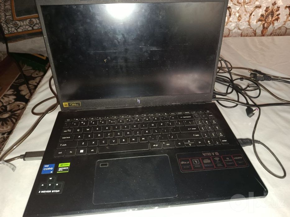Acer Nitro V 5 -