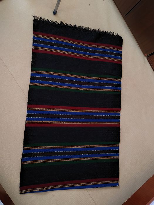 Продавам тъкани вълнени пътеки