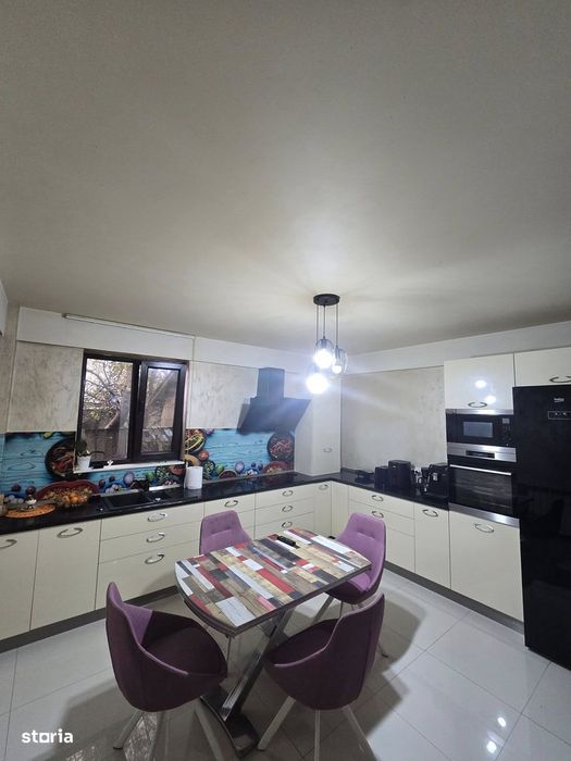 De Vanzare Casa zona Chercea