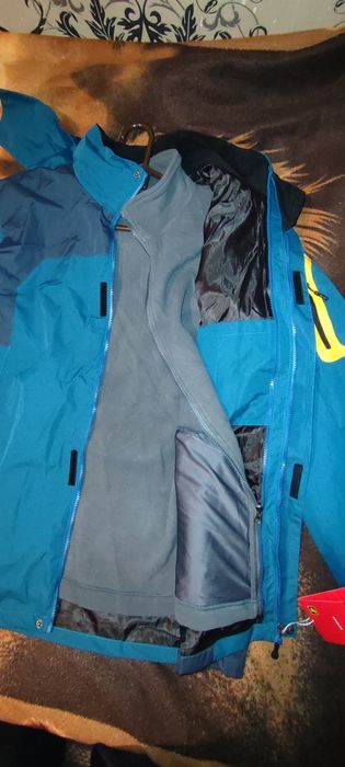 Куртка Ветровка продам