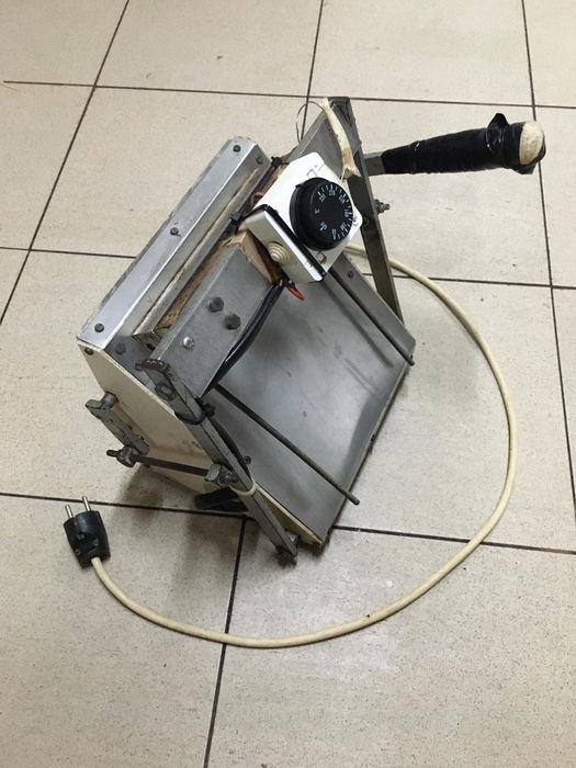 термоспояваща лепачка за найлонови и алуминиев пликове