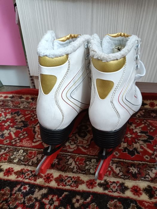 Продам коньки, 35 р.