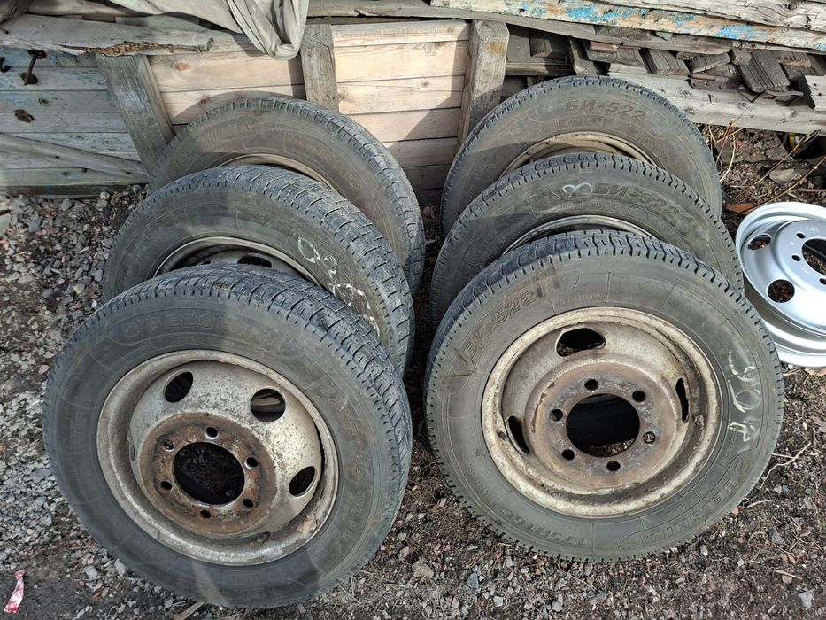 Продам резину на Газель