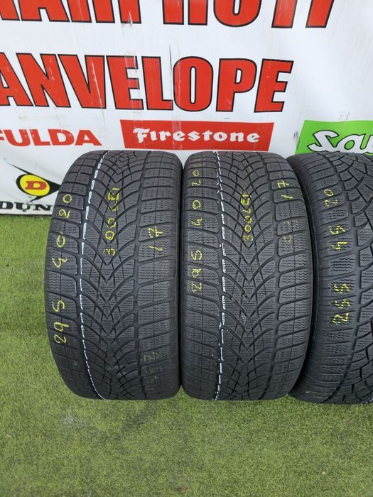 Set 255.45.20  295.40.20 dunlop m+s