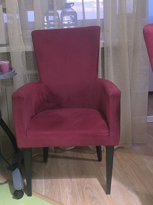 Продам три стула