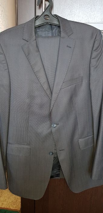 Продам мужской костюм