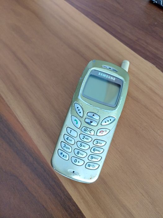 Мобилен телефон Самсунг Samsung