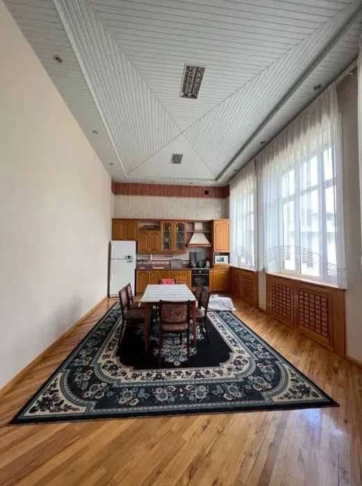 Сдаётся Евродом 12-соток Алмазарском районе Ахунбабаева новая Классика