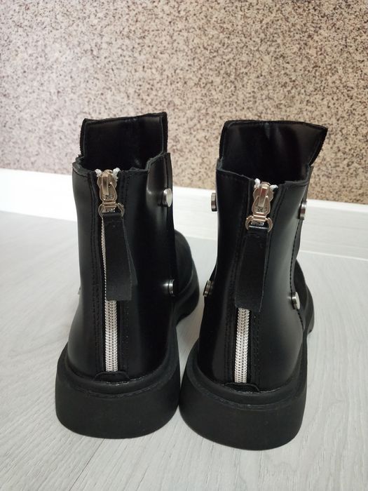 Женские модные сапоги