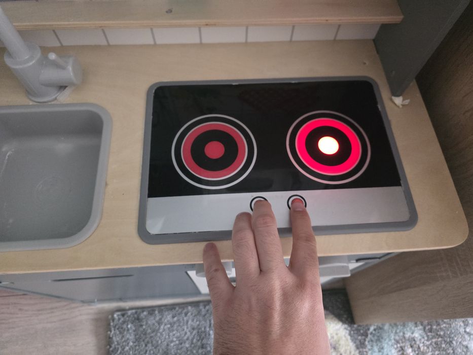 Детска дървена кухня