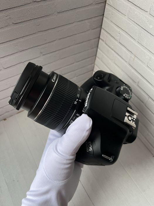 Фотоаппарат Canon EOS 1300D kit 18-55 III