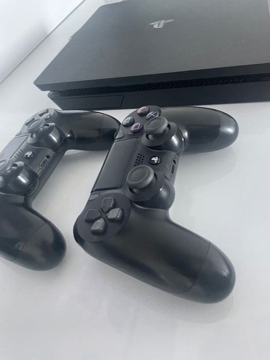 PS 4 Slim + Jocuri GTA 5 , UFC , FIFA 22