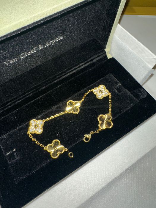 Van cleef гривна , колие , обеци