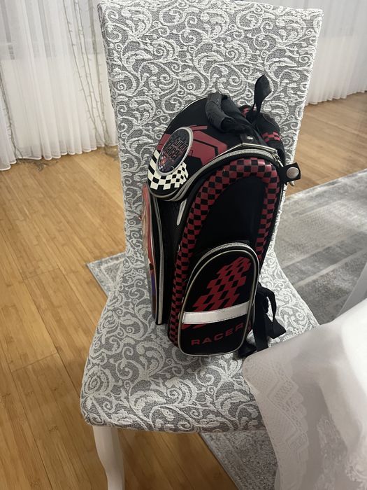 Продам школьный рюкзак