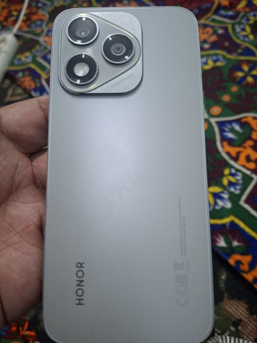 Телфон сотилади холати зур каропка дакумент зарятник аеби юк