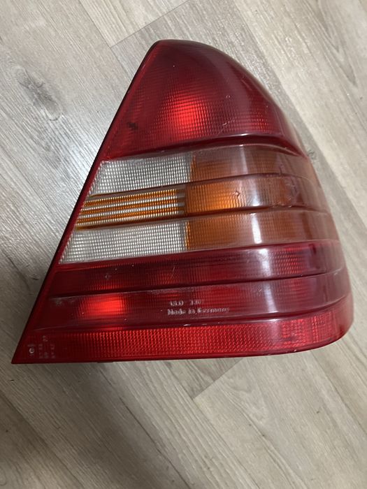 Фара Правая Задняя w202 мерседес