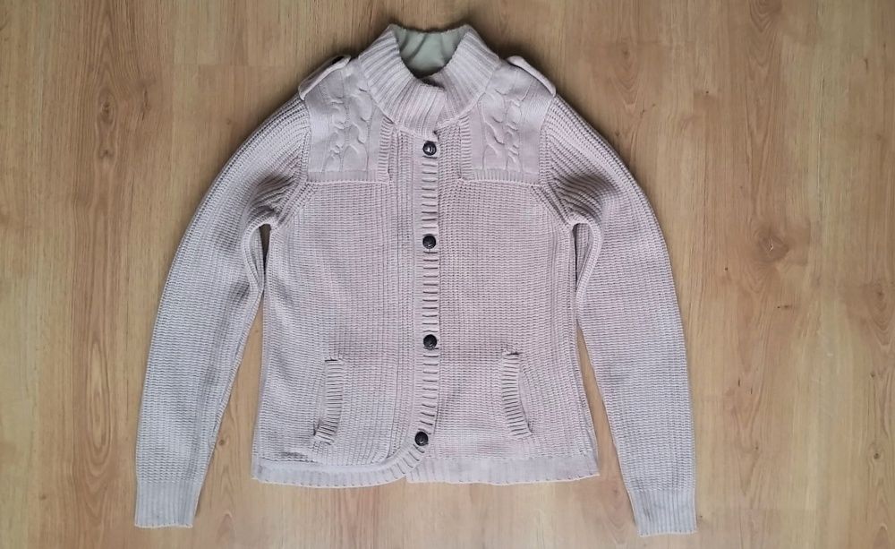 Дамска жилетка. Нова. Размер Л, L