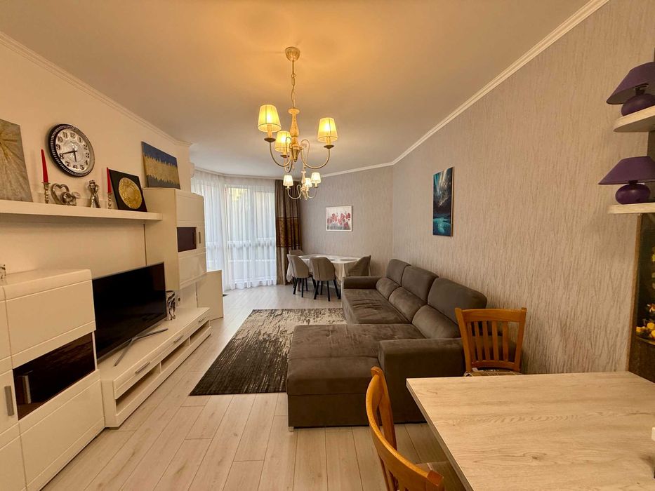 Напълно обзаведен 2стаен апартамент в квартал Бриз до Паркмарт