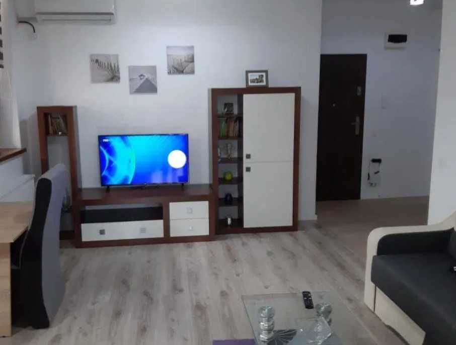 Дава се под наем Двустаен апартамент в Пловдив, Тракия - 65 кв.м за 239.7 € - Снимка #2