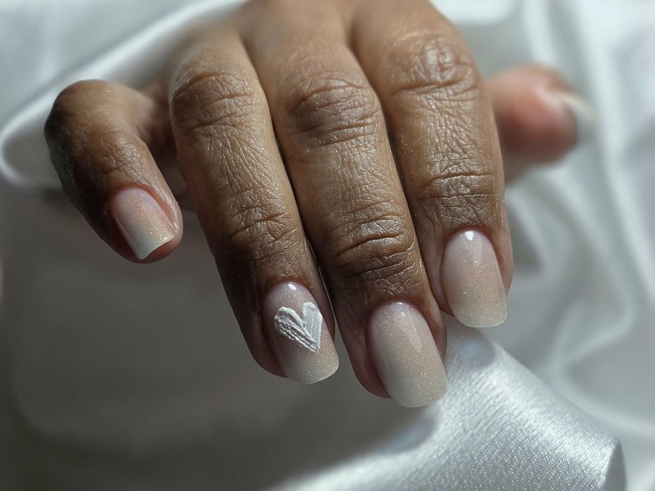 Unghii cu gel, manichiură clasică, pedichiură clasică/gel