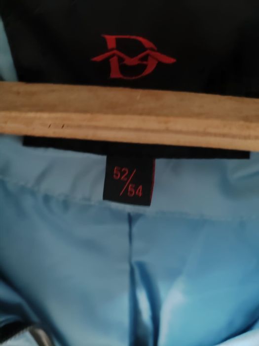 Продам куртку осень весна