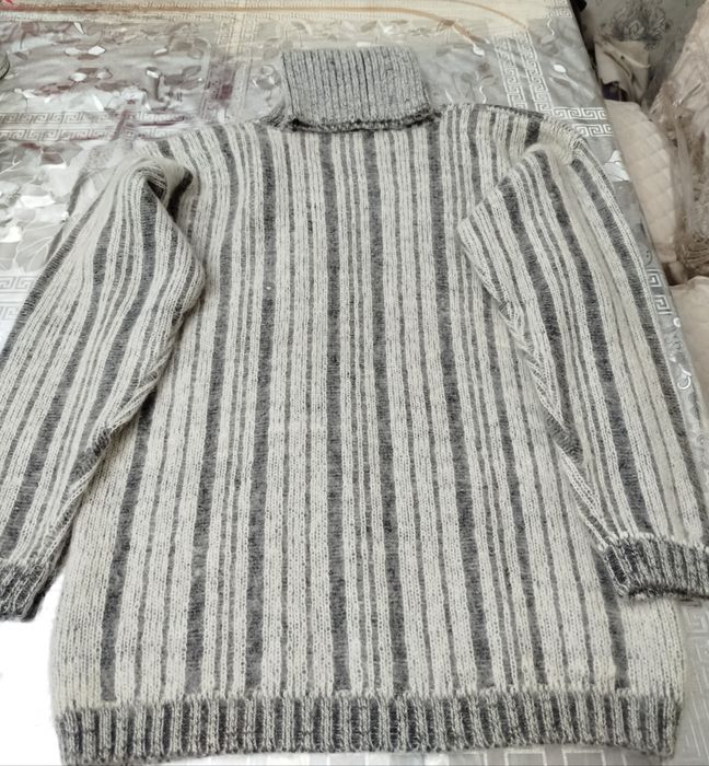 Продается мужской водалазка