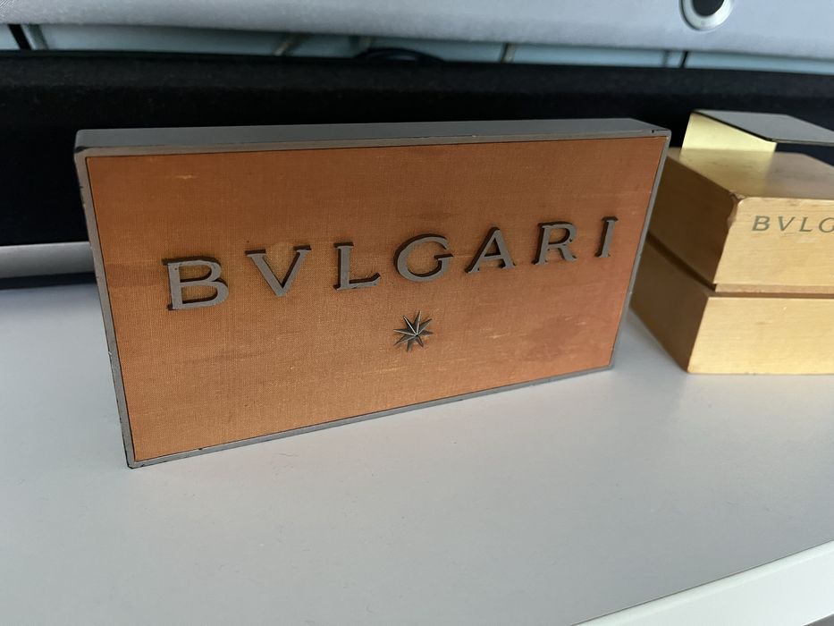 Bvlgari рекламна табела