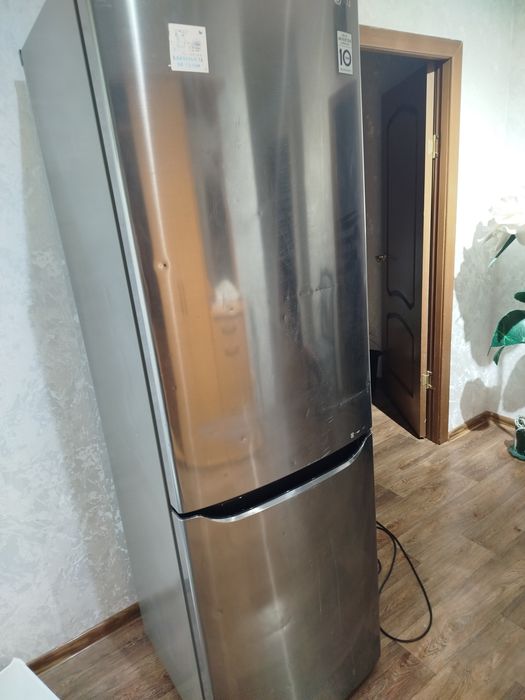 Продается холодильник
