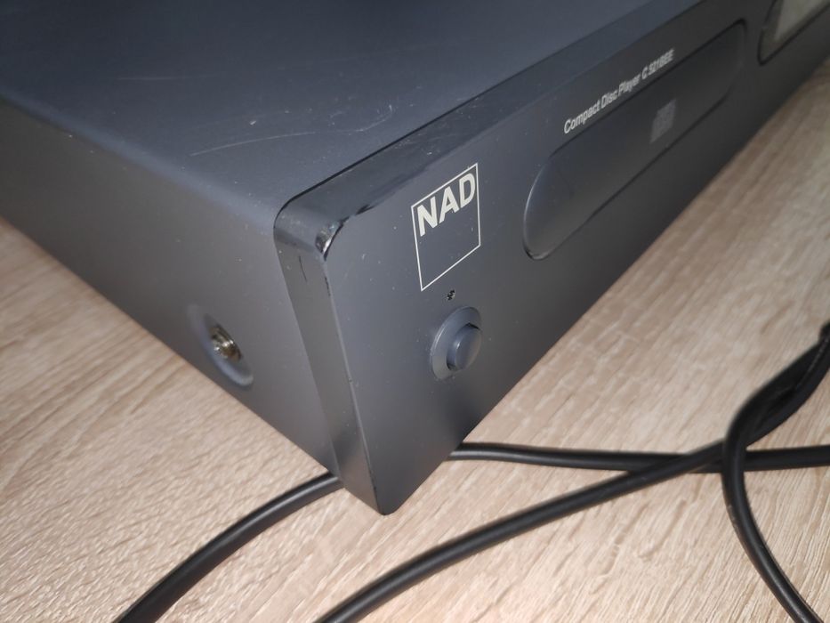 Продавам CD player NAD C 521BEE