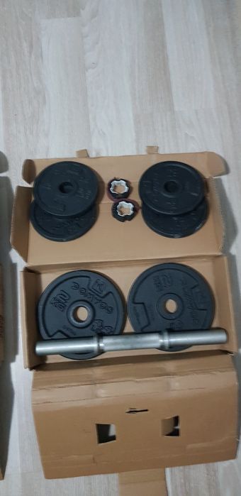 Doua kit-uri gantere 10kg dechatlon