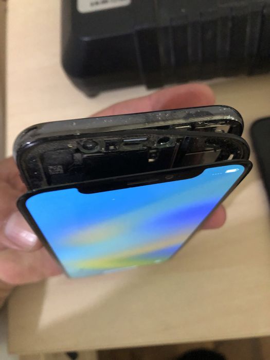 Vand 2 Iphone X  defecte si un iphone SE 2020 defect