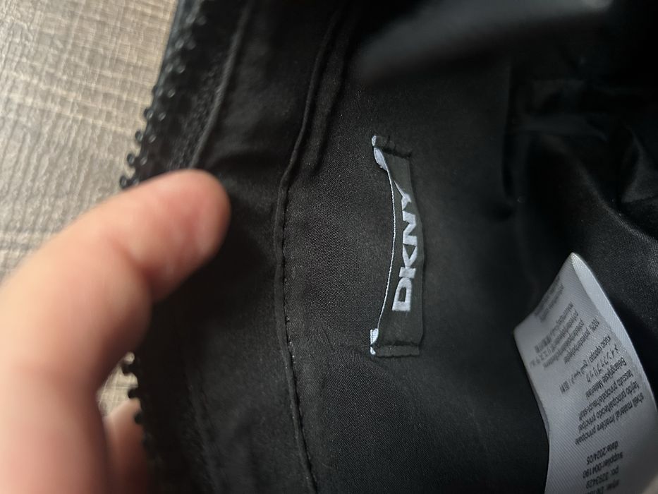 DKNY оригинална дамска чанта