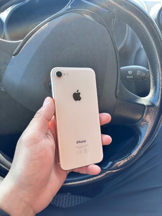 Продам айфон 8 64 гб
