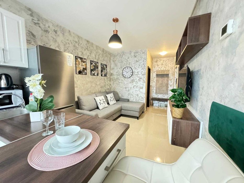 IS ACCEPTAM VOUCHERE ! GLAM Apartments - Apartamente Regim Hotelier
