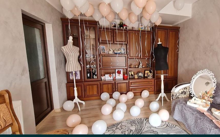 Inchiriez bust/manechin pentru rochia de mireasa si costum mine