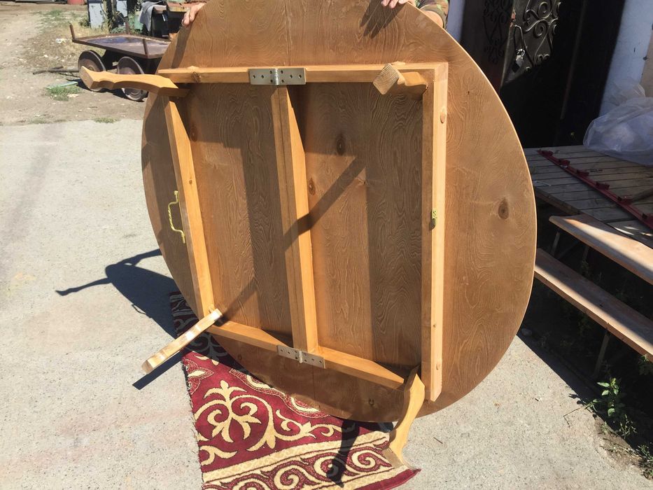 Стол Казахский круглый