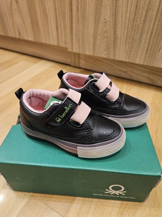 Детски обувки Benetton – номер 22, като нови