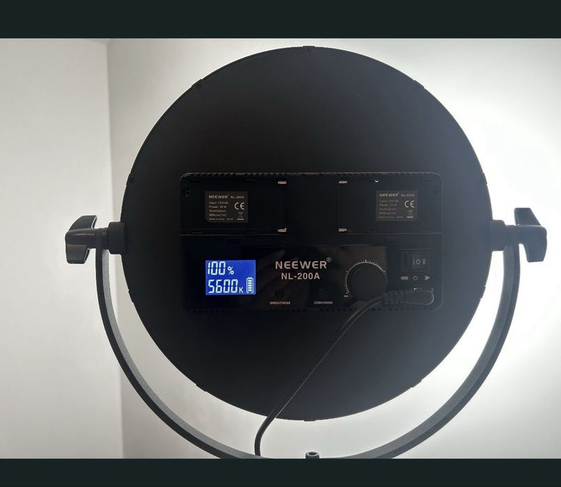 Lampă LED Neewer NL-200A