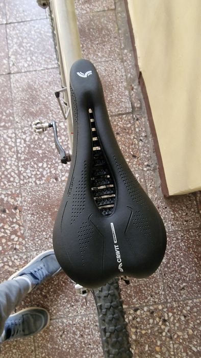 Vând bicicletă Cannondale