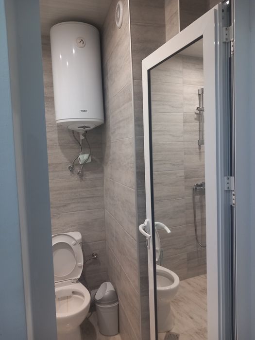 Дава се под наем Тристаен апартамент в Кърджали, Център - 75 кв.м за 285.6 € - Снимка #9