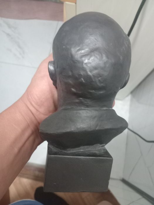 Продам статуэтку Ленина  из металла